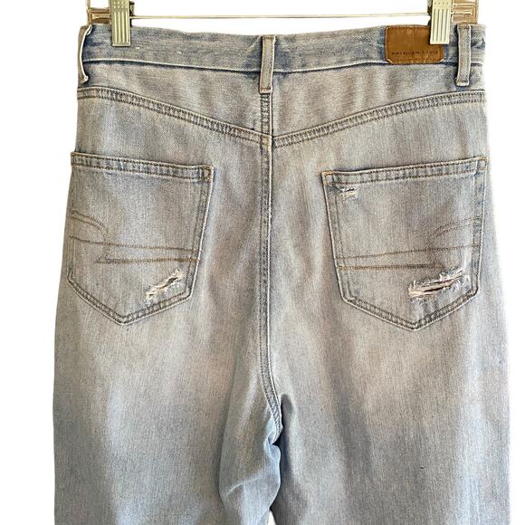 AMERICAN EAGLE Women's Size 6 CURVY MOM Jean Distressed Jeans Grungy High Rise - Picture 9 of 14